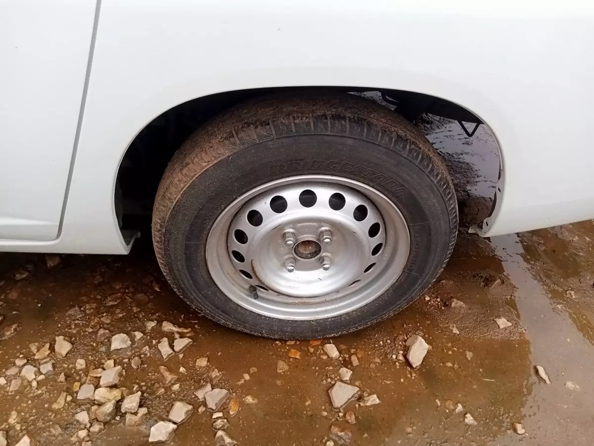 tyre2