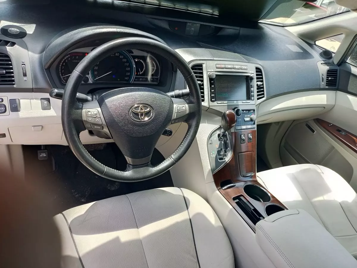 frontInterior
