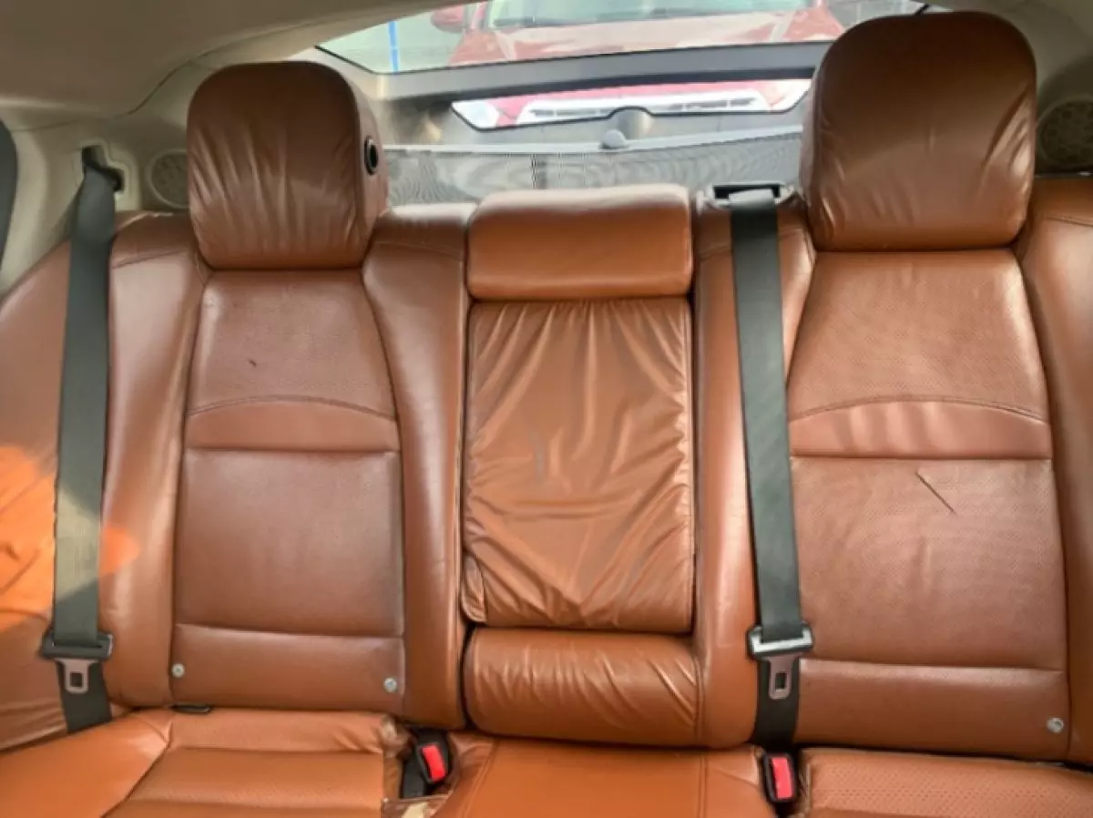interiorBack