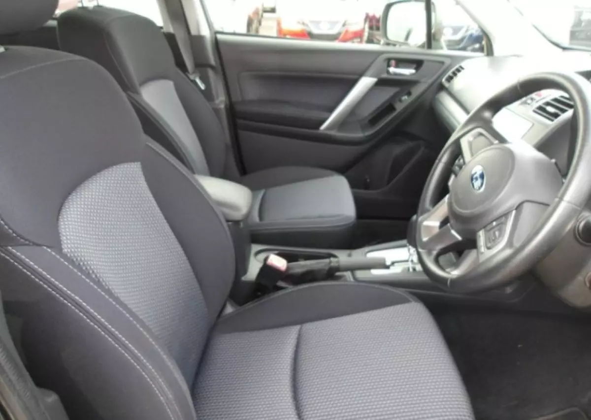 interiorFront