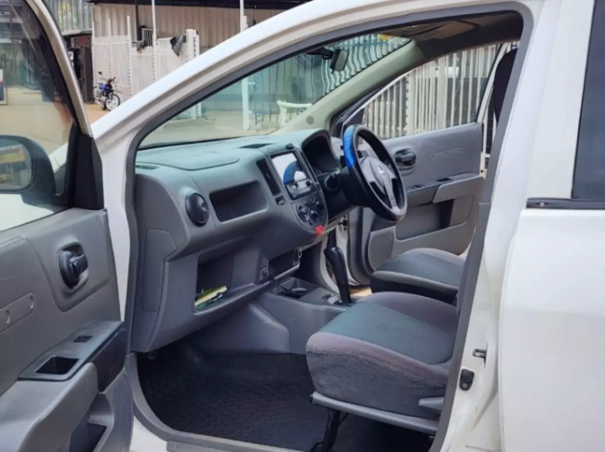 interiorFront