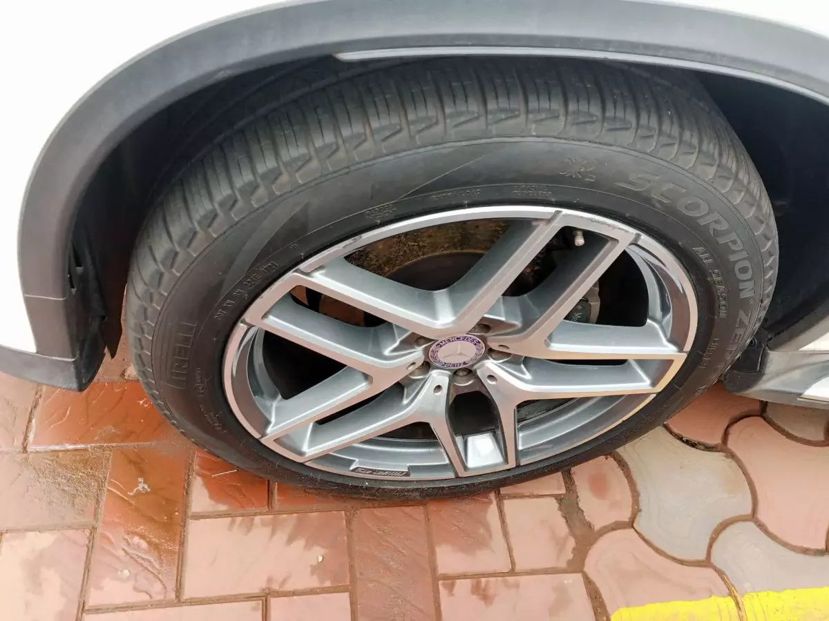 tyre1