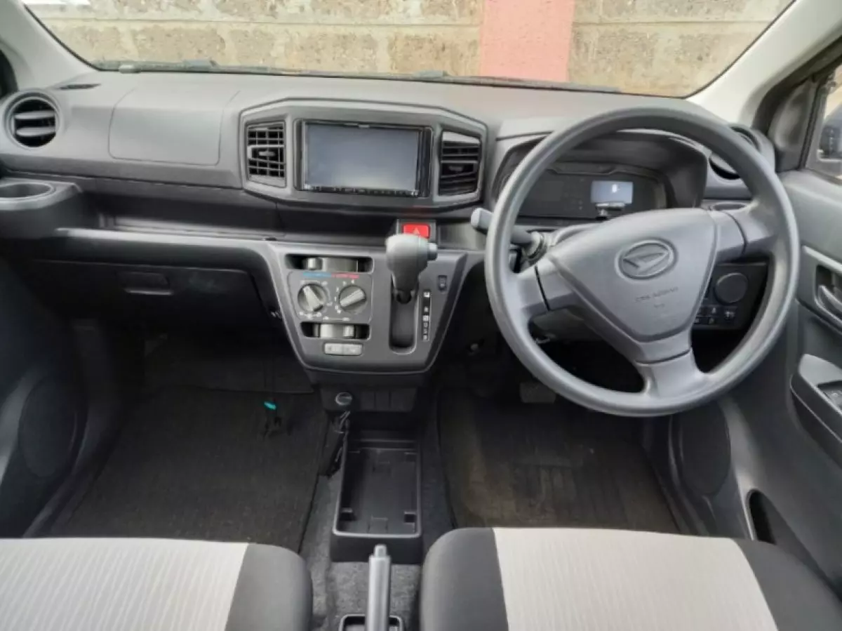 interiorFront