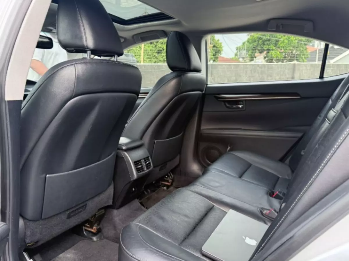 interiorBack