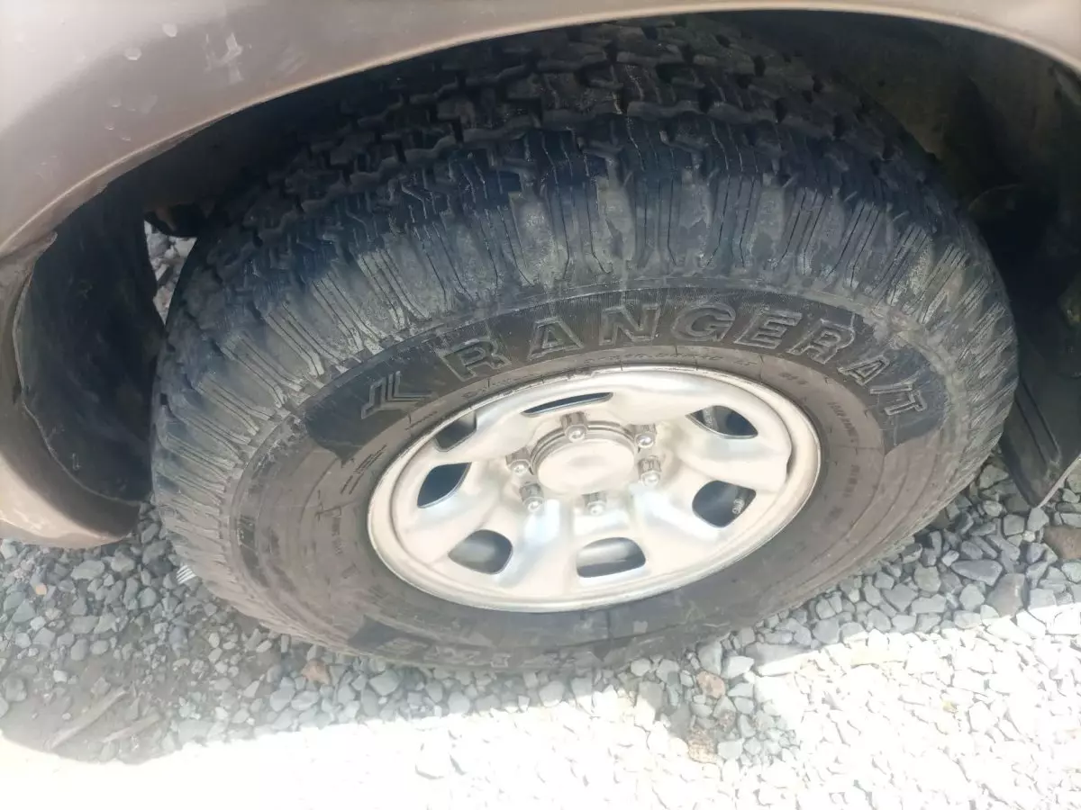 tyre1