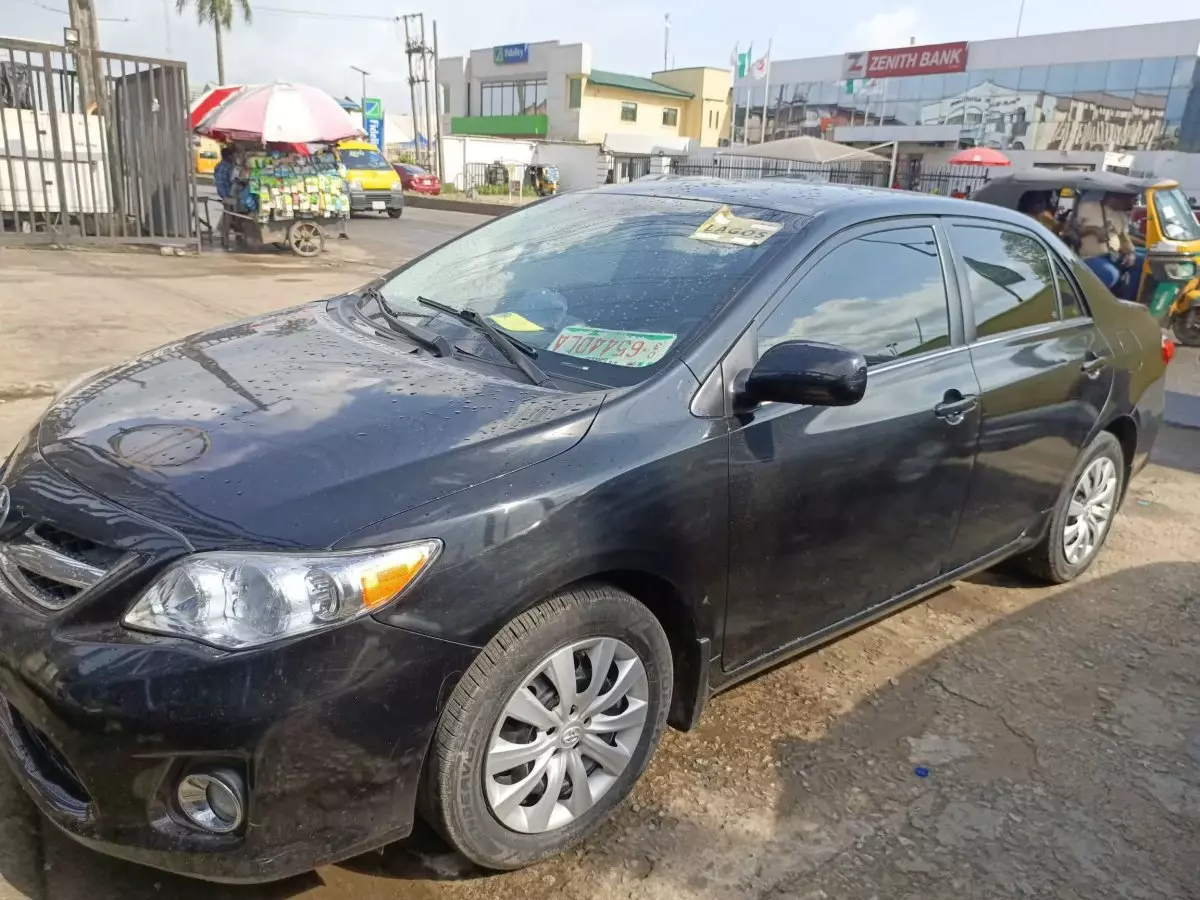 Toyota Corolla - 2013