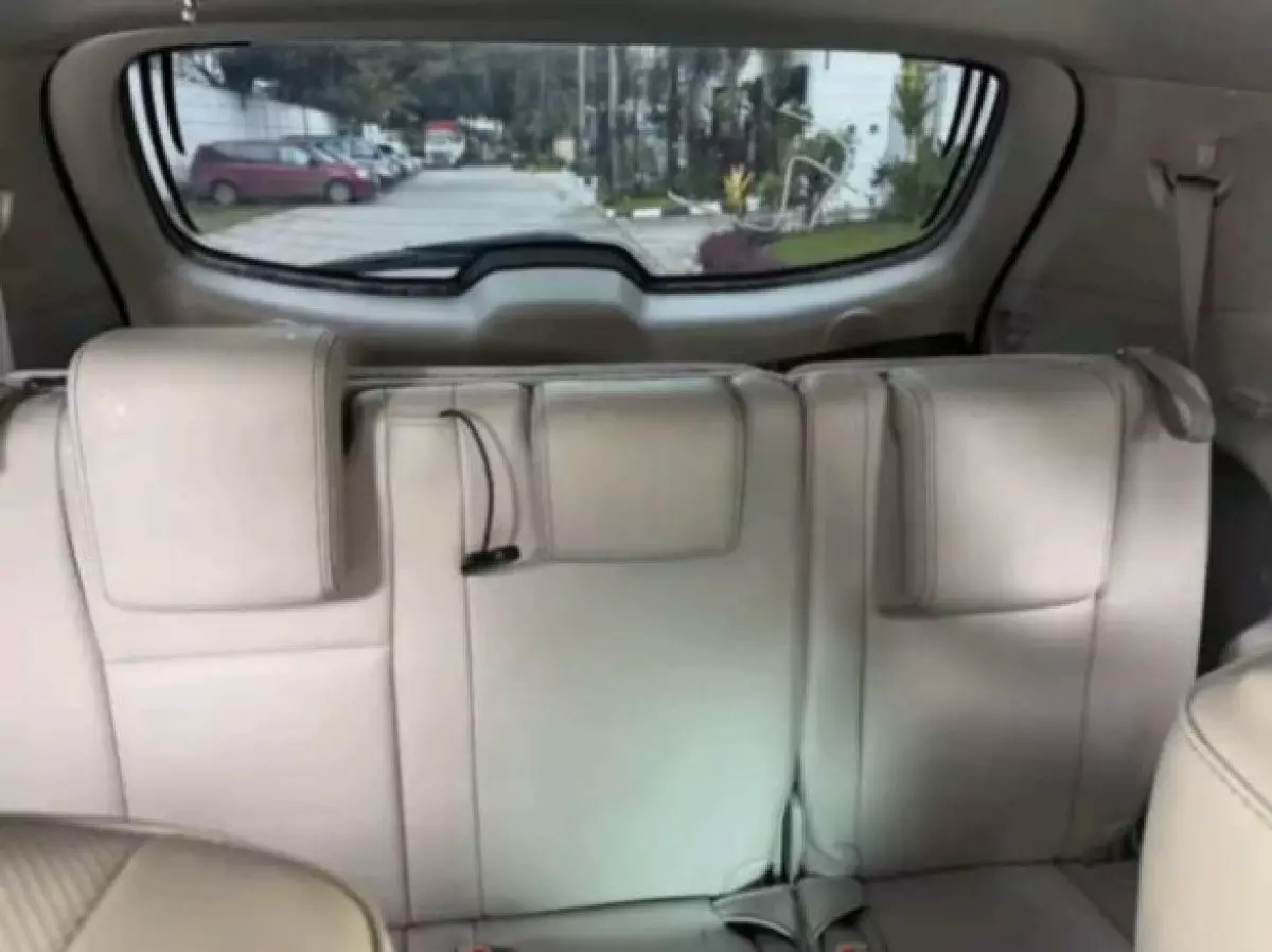interiorBack