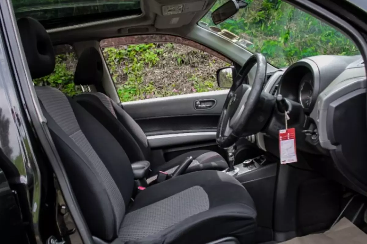 interiorBack