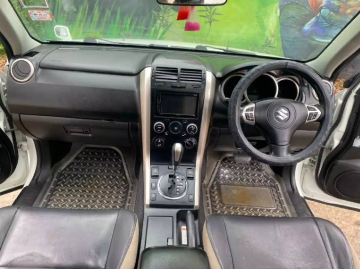 interiorFront