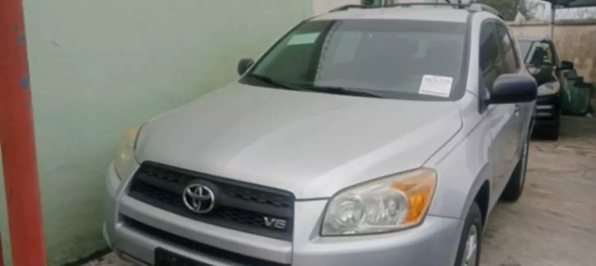 Toyota RAV 4 - 2010