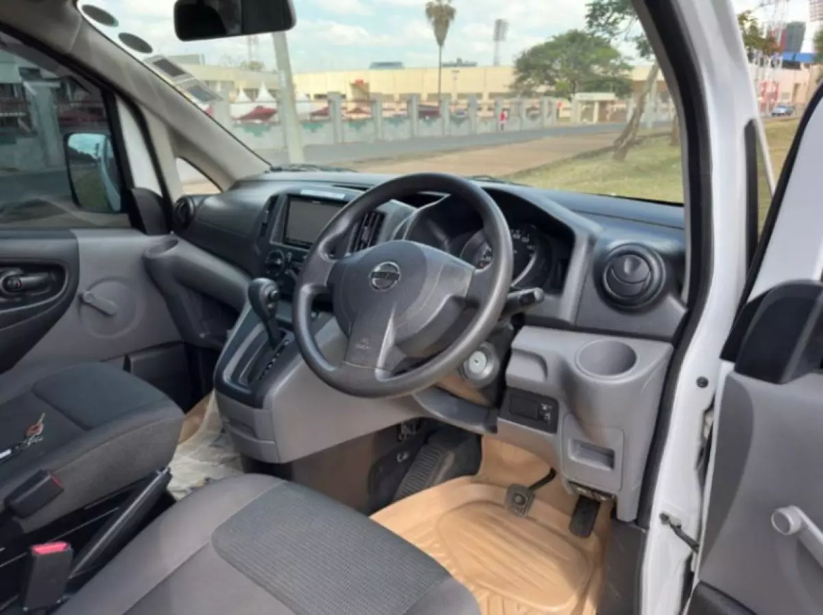 interiorFront