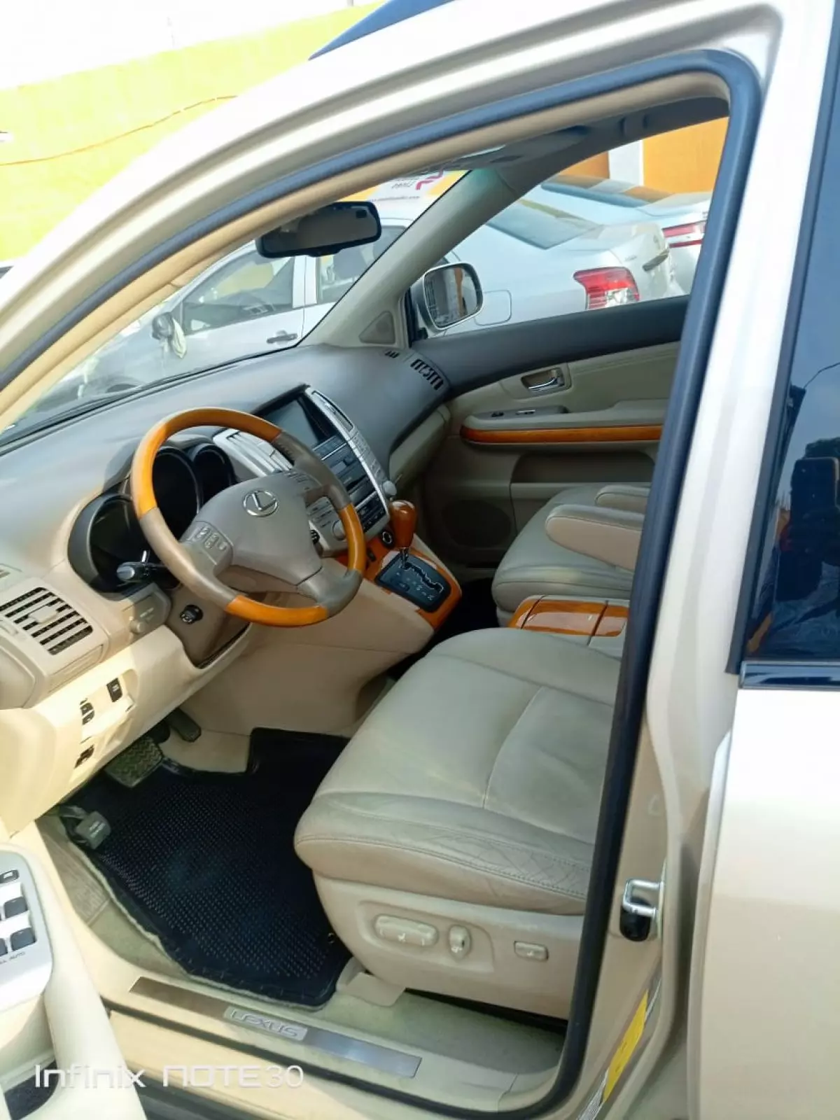 interiorBack
