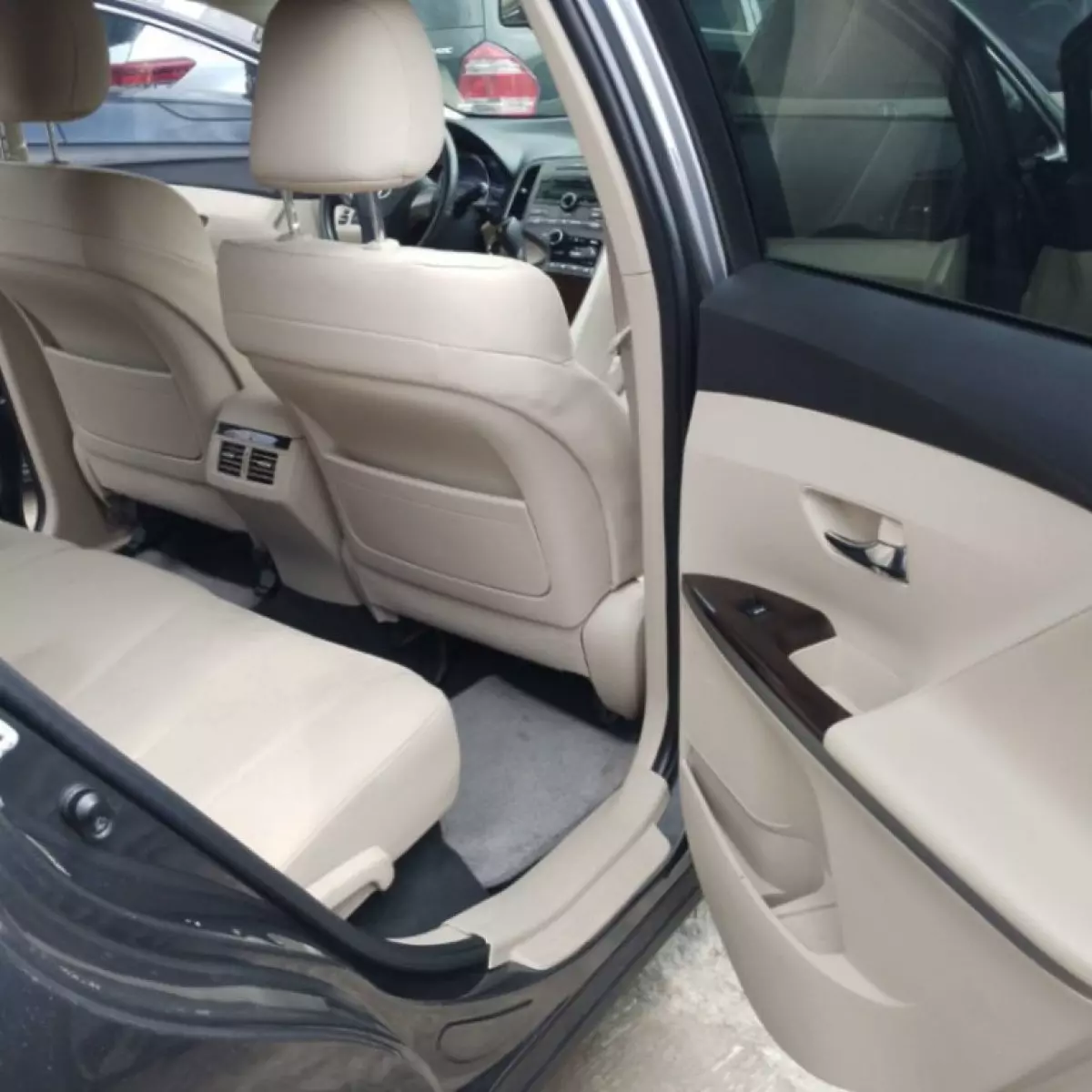 interiorBack