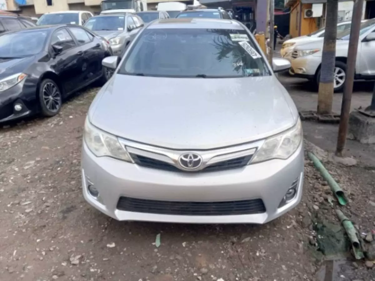 Toyota Camry - 2014