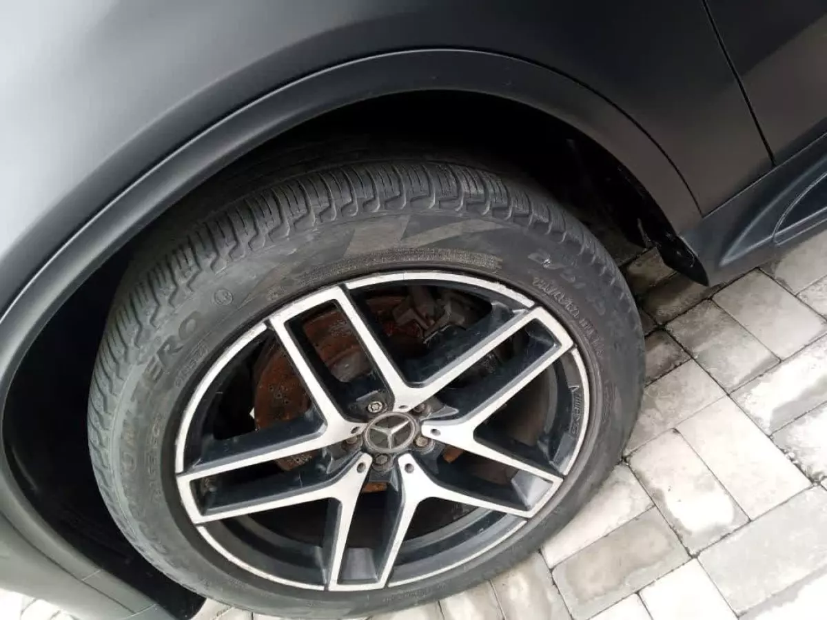 tyre1