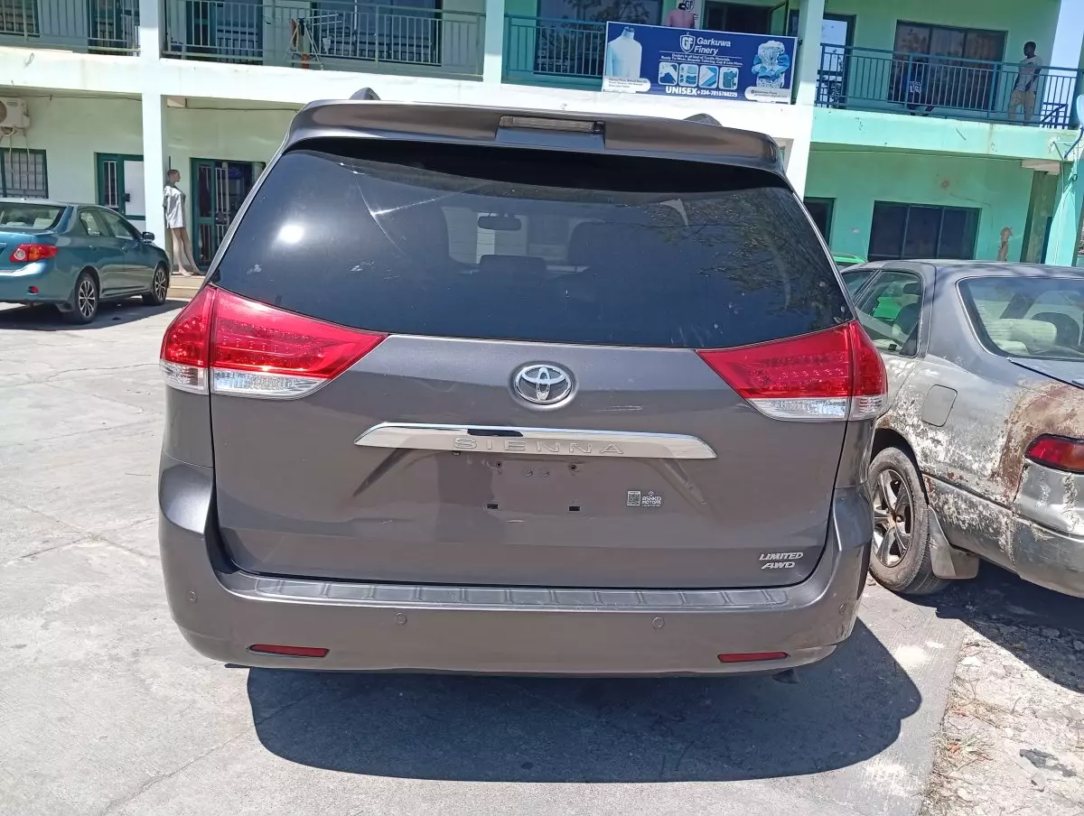 car Back