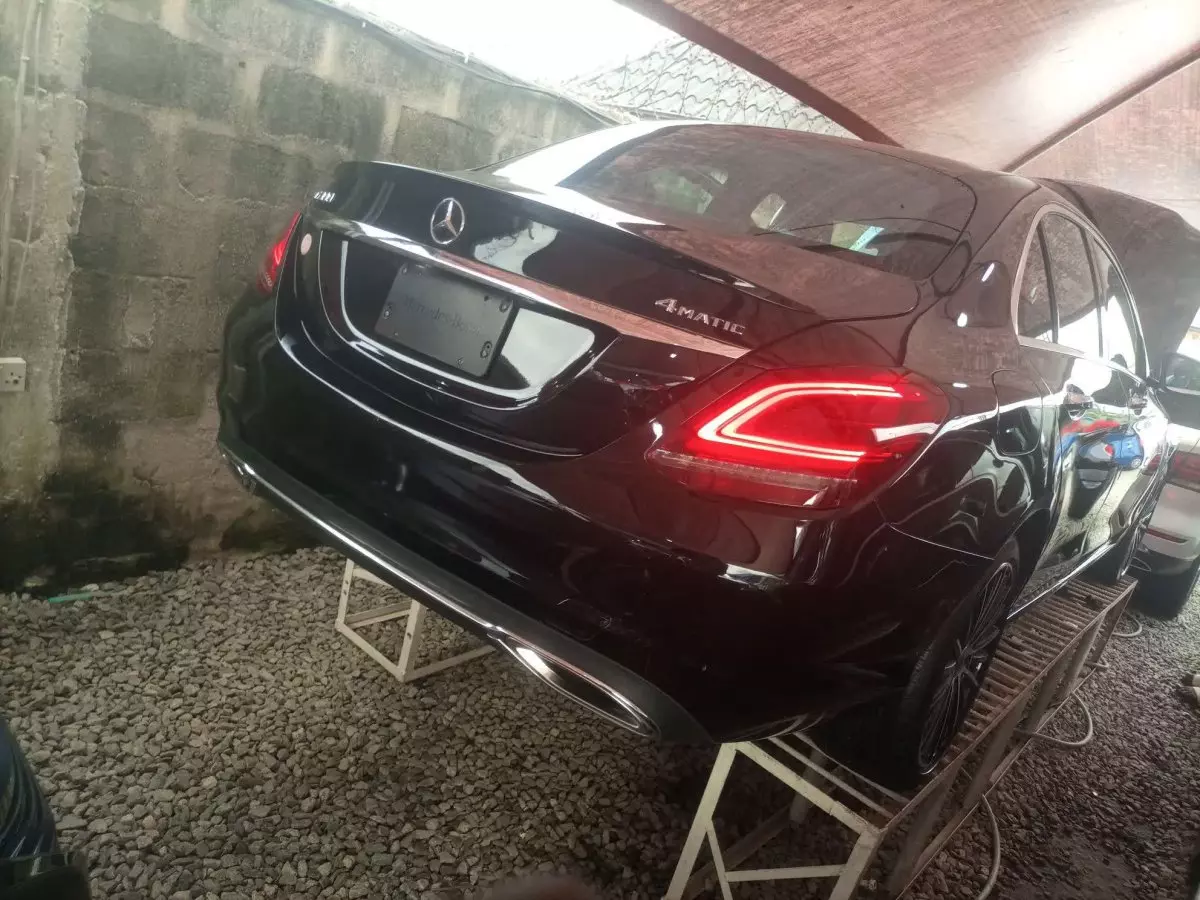 car Right Back