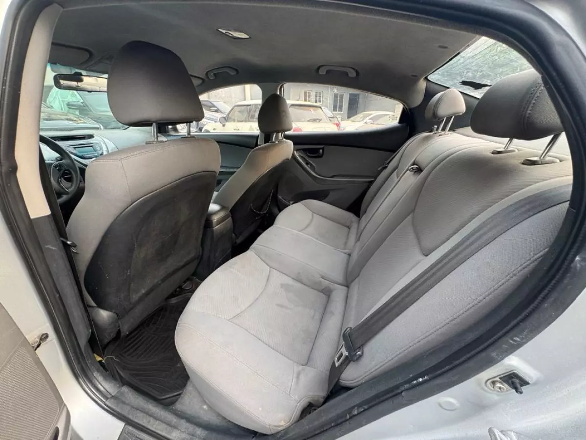 interiorBack