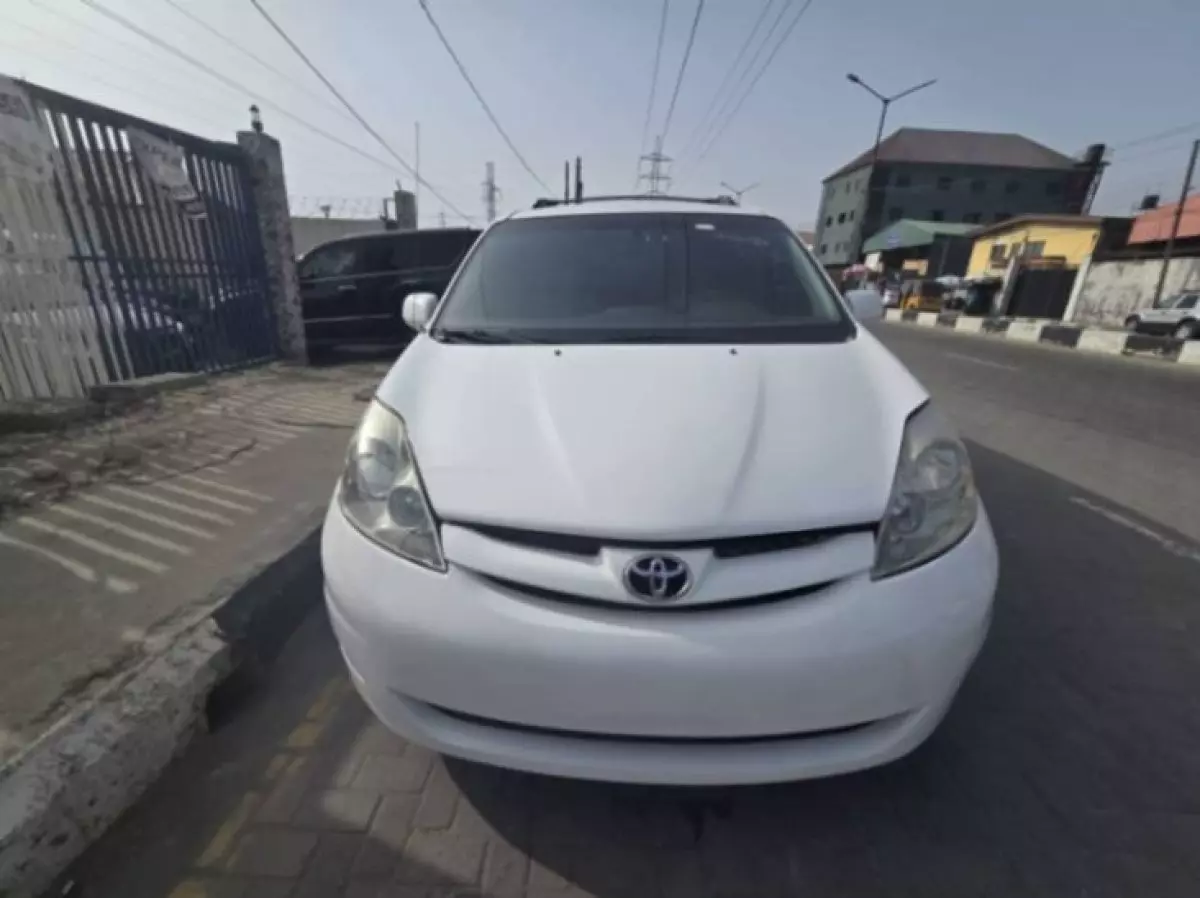 Toyota Sienna - 2008