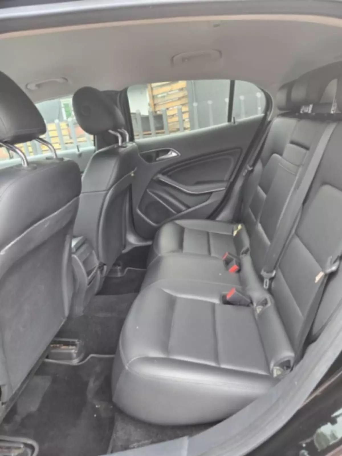 interiorBack