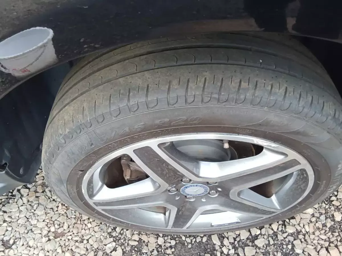tyre2