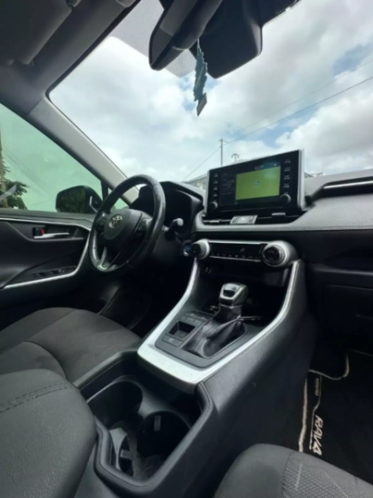 interiorFront