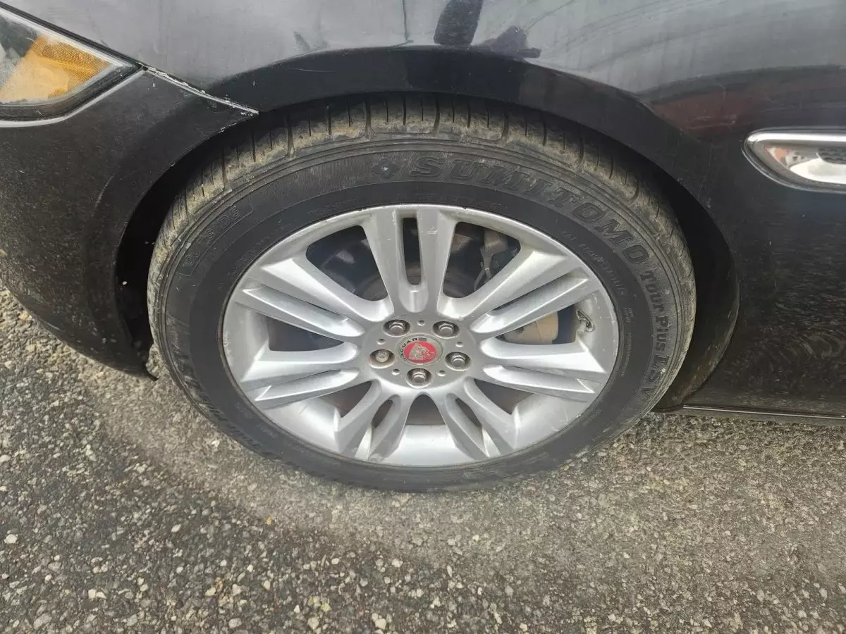 tyre1