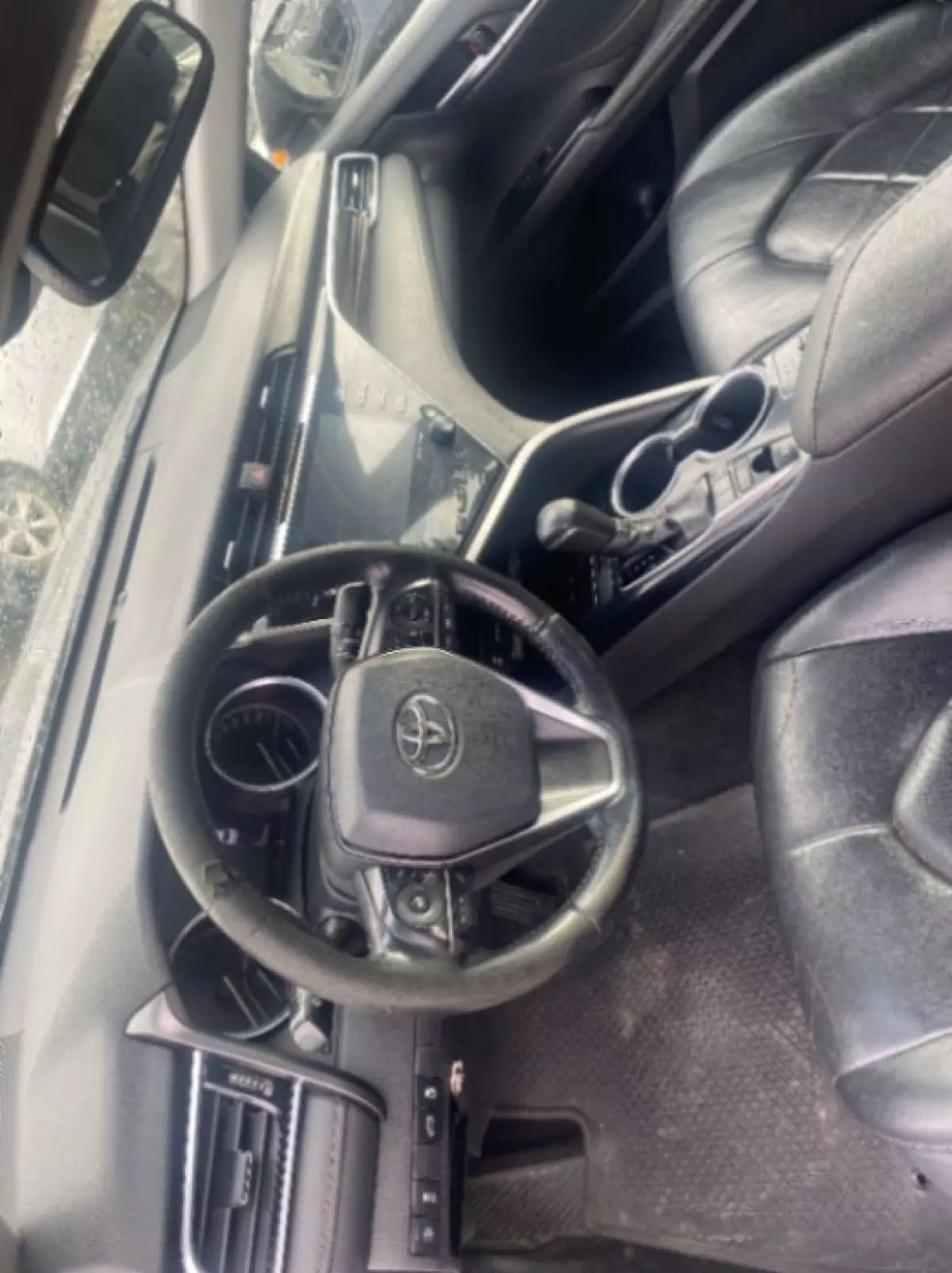 interiorFront