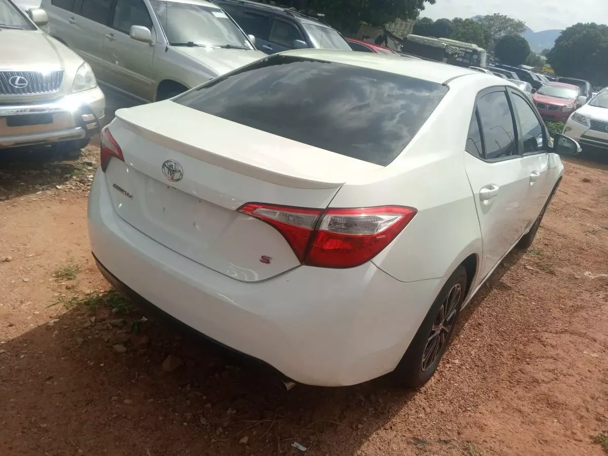 car Right Back