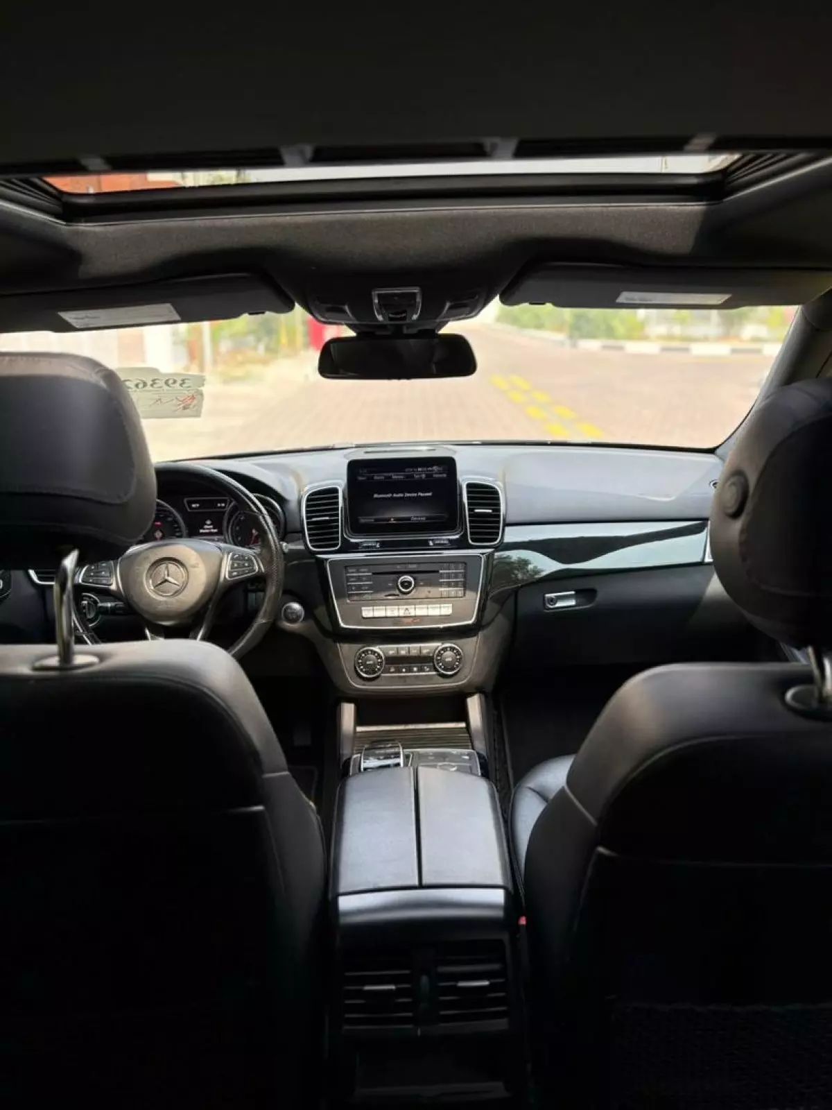 interiorFront