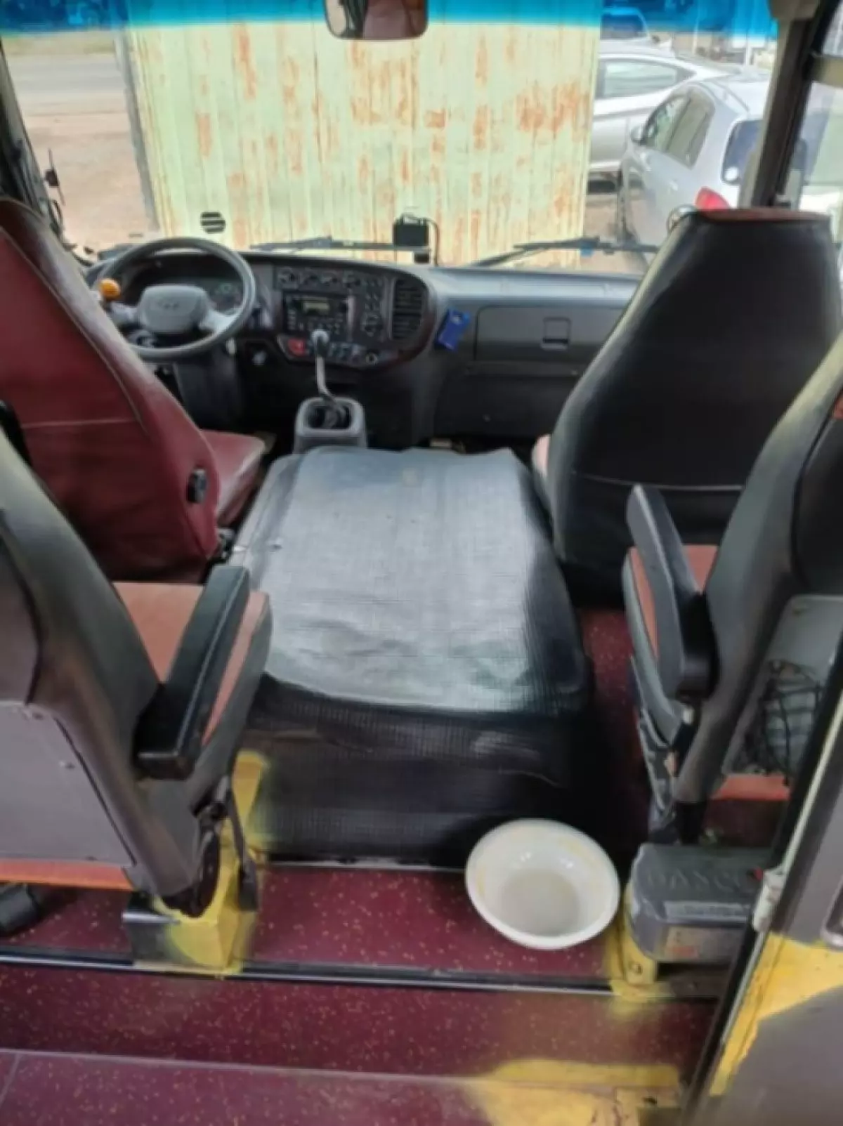 interiorFront