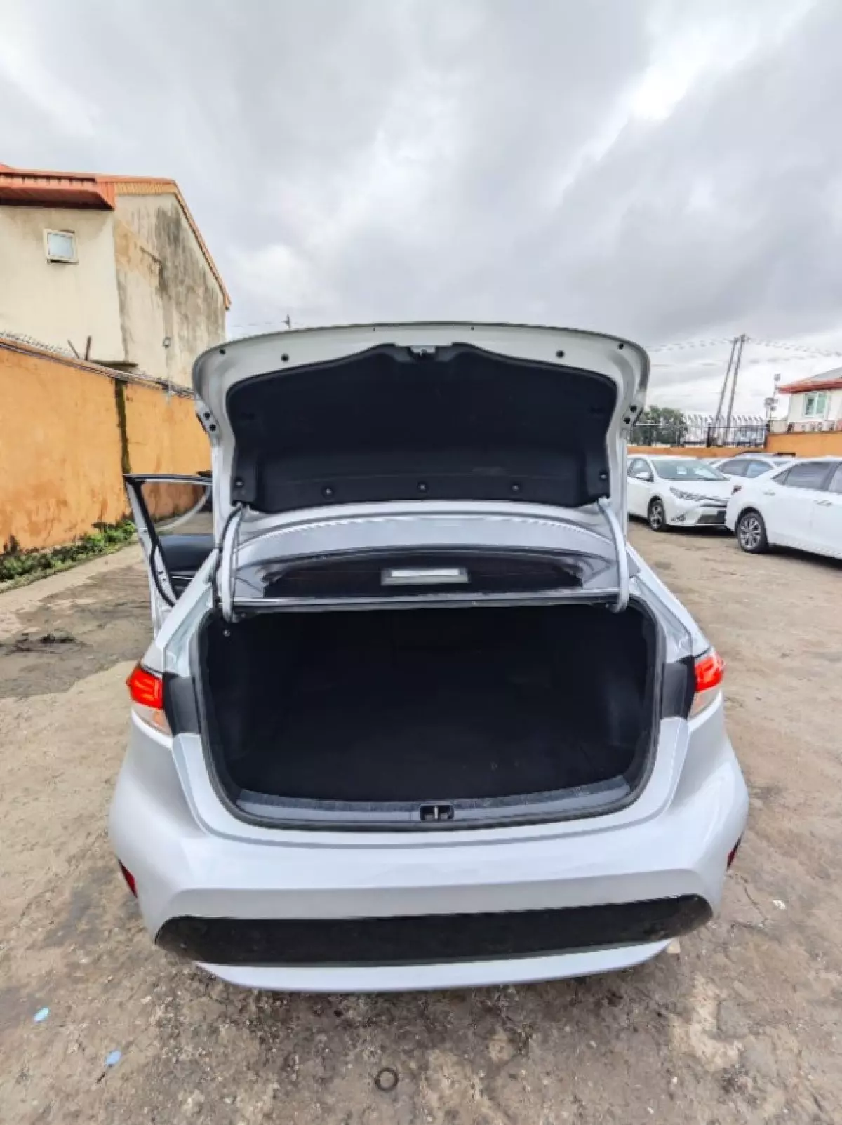interiorBack