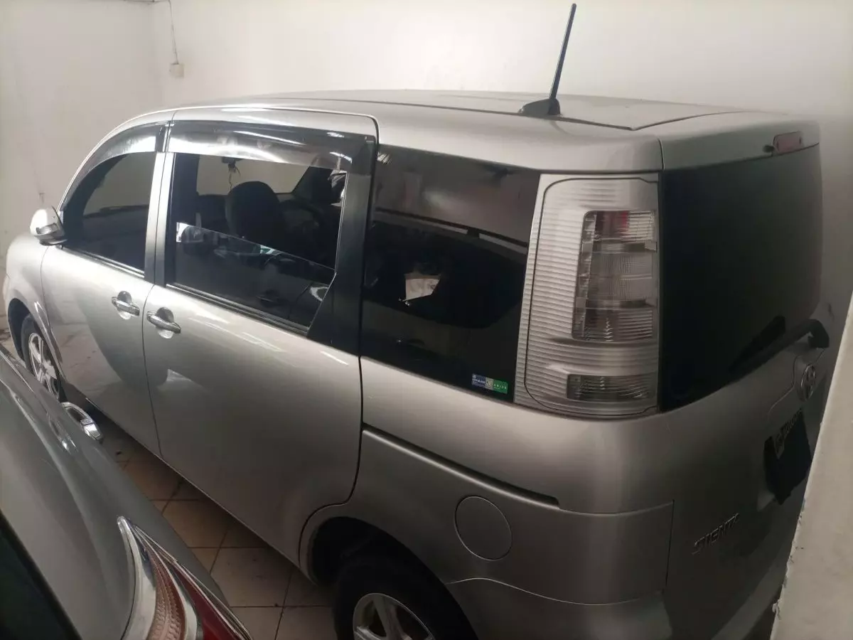 car Left Back