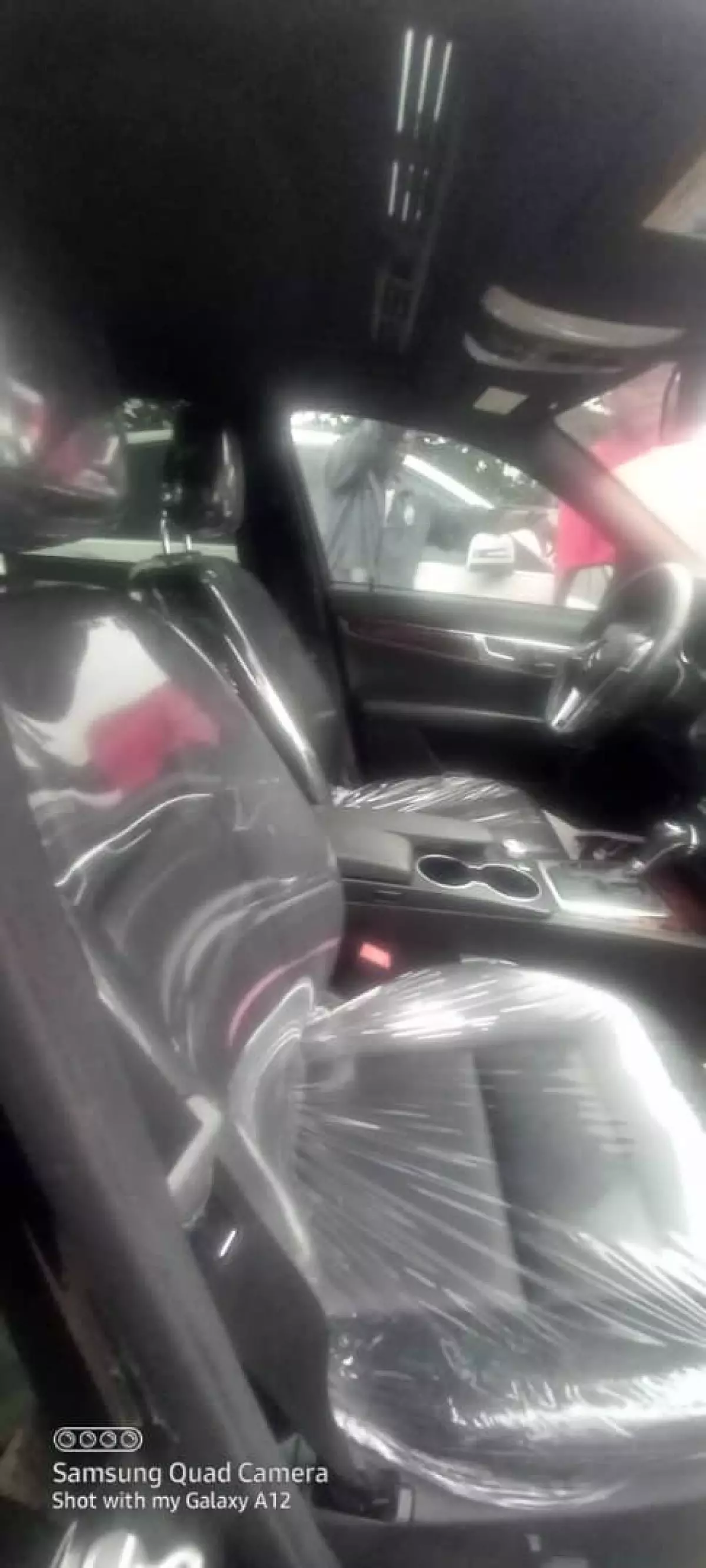 frontInteriorSeat