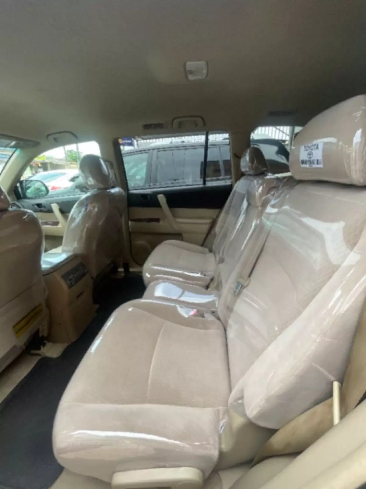 interiorBack