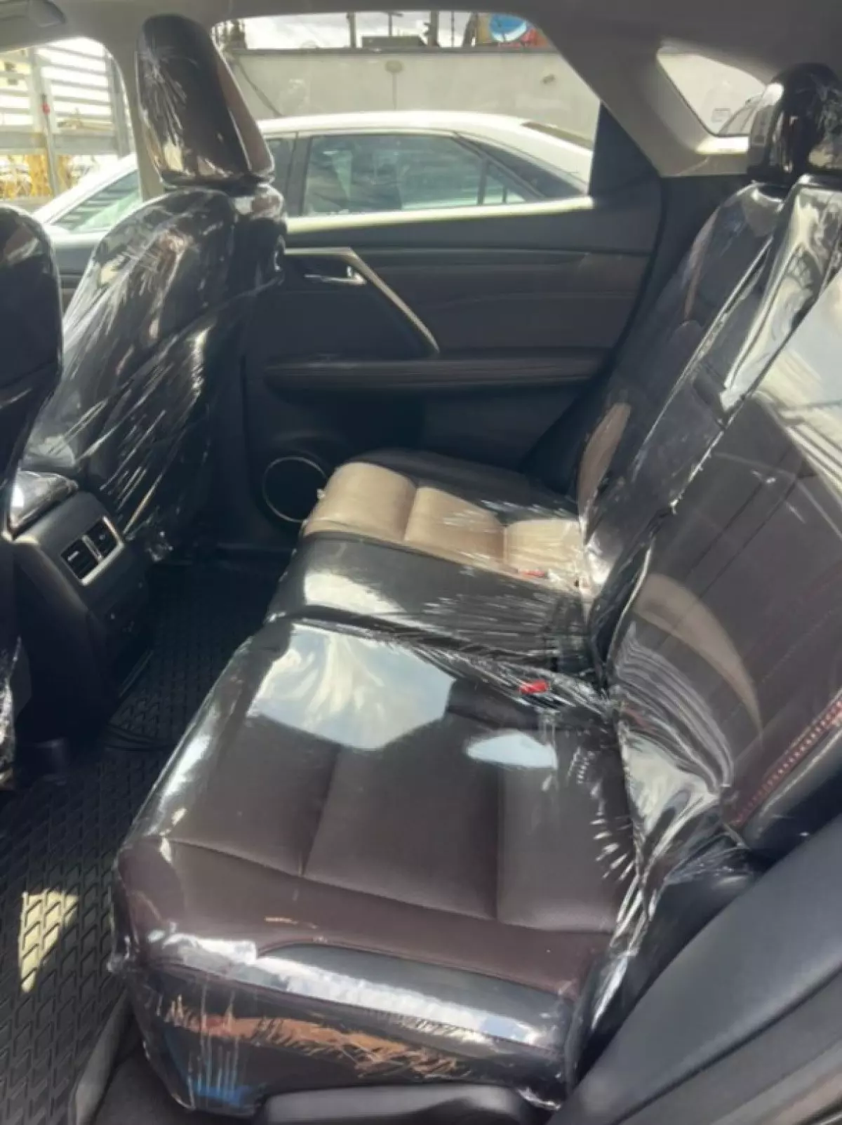 interiorBack