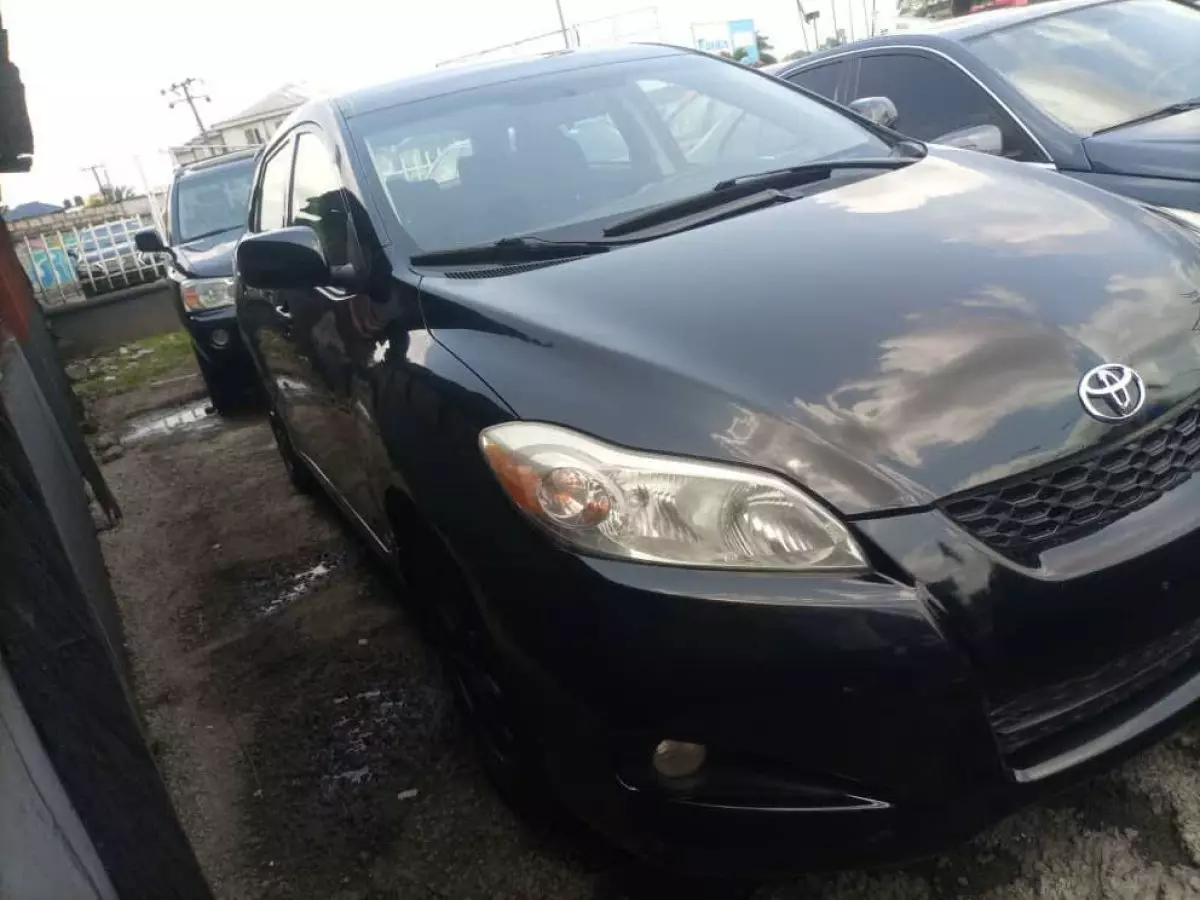 Toyota Matrix - 2009