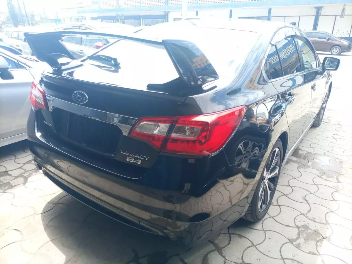 car Right Back