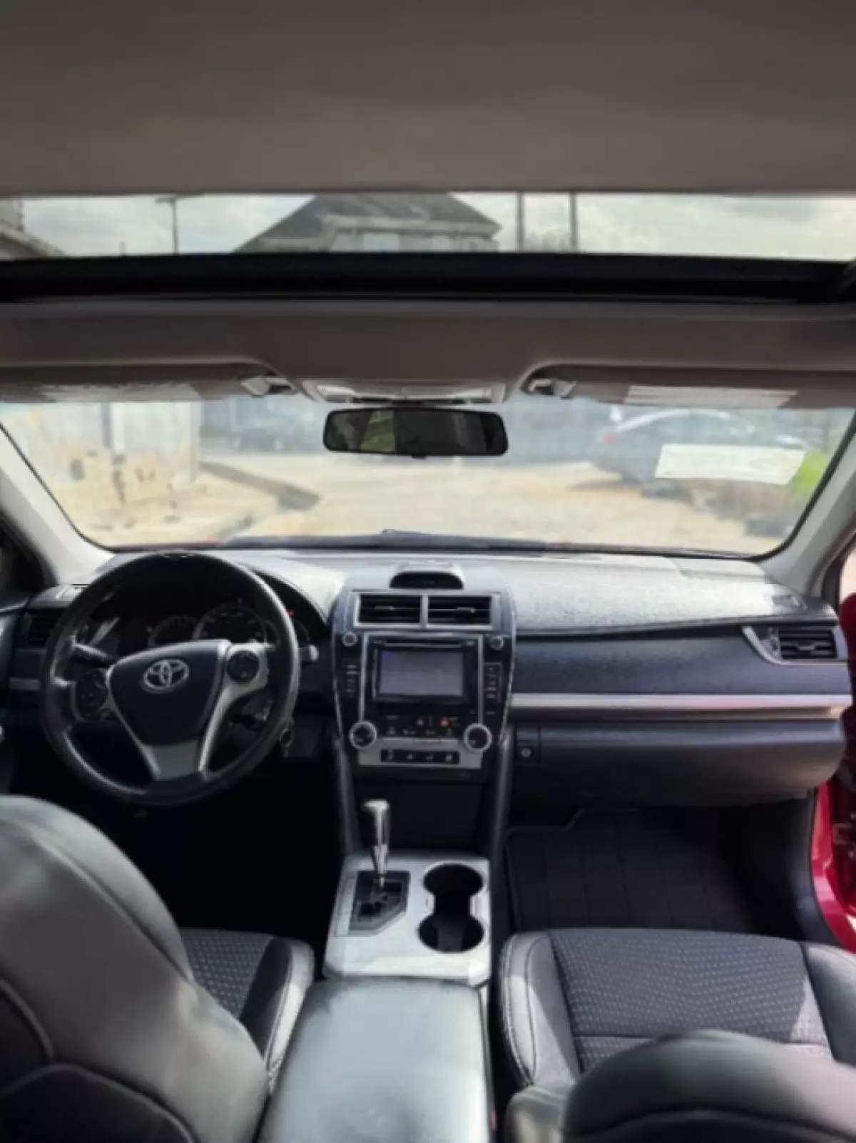 interiorFront