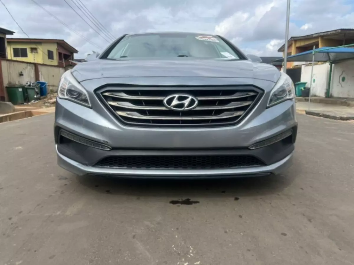 Hyundai Sonata - 2015