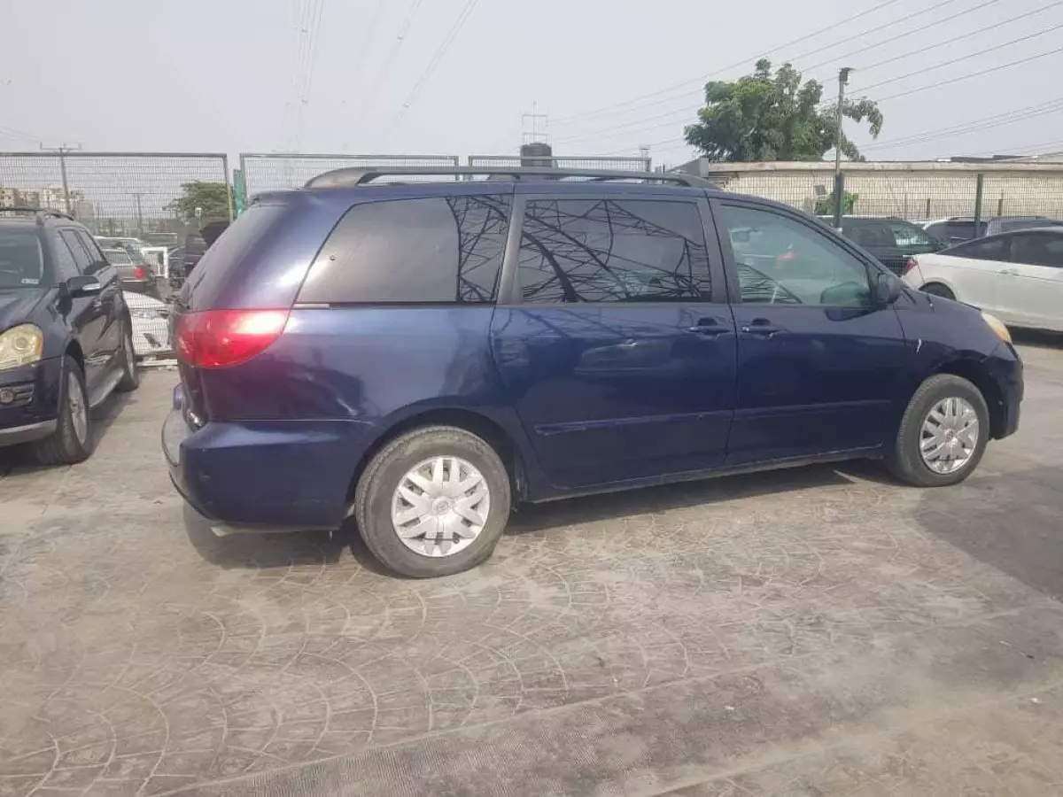 car Left Back