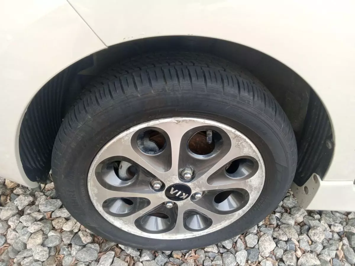 tyre1