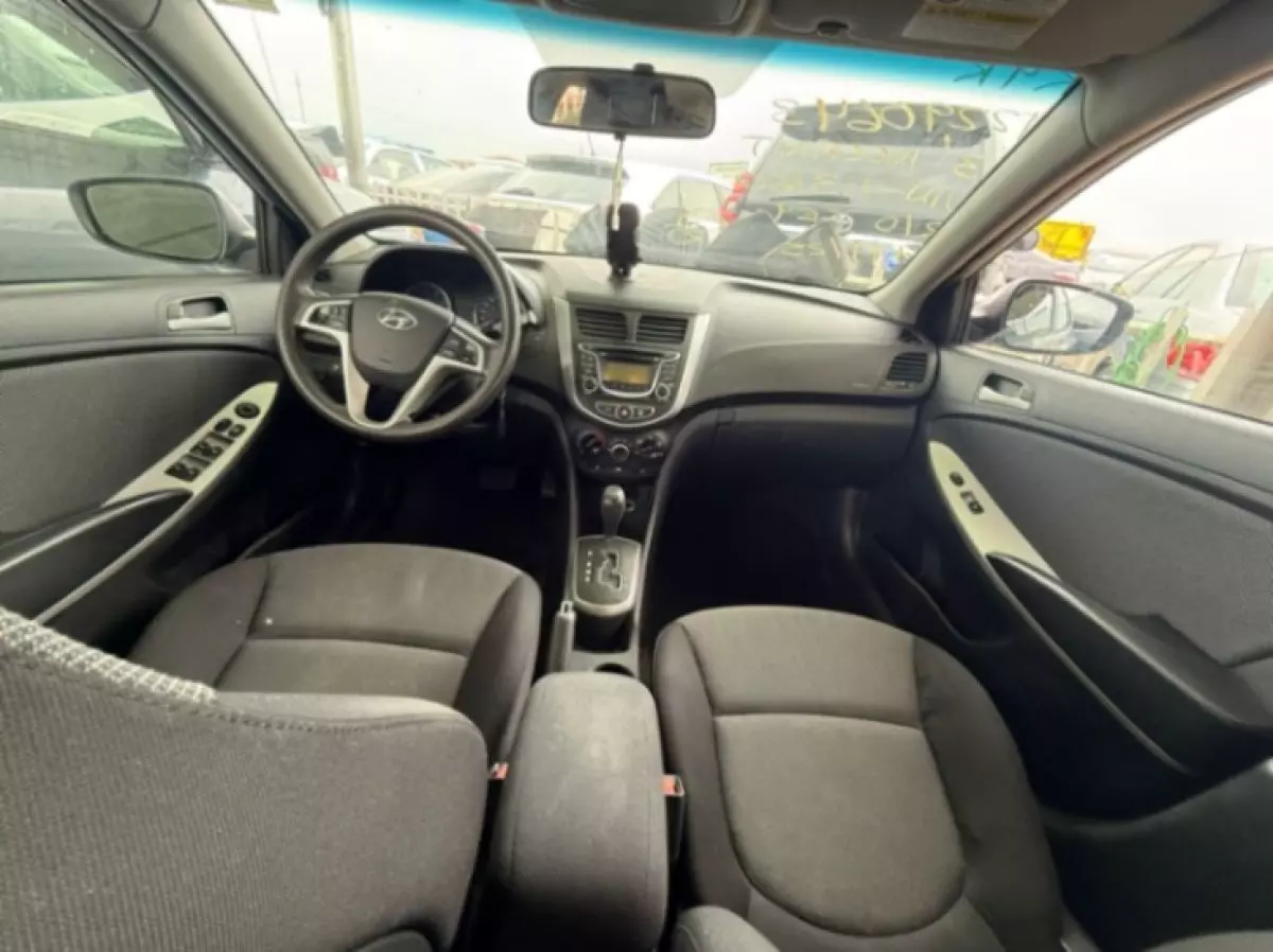 interiorFront