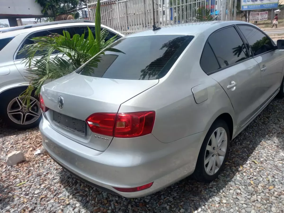 car Right Back