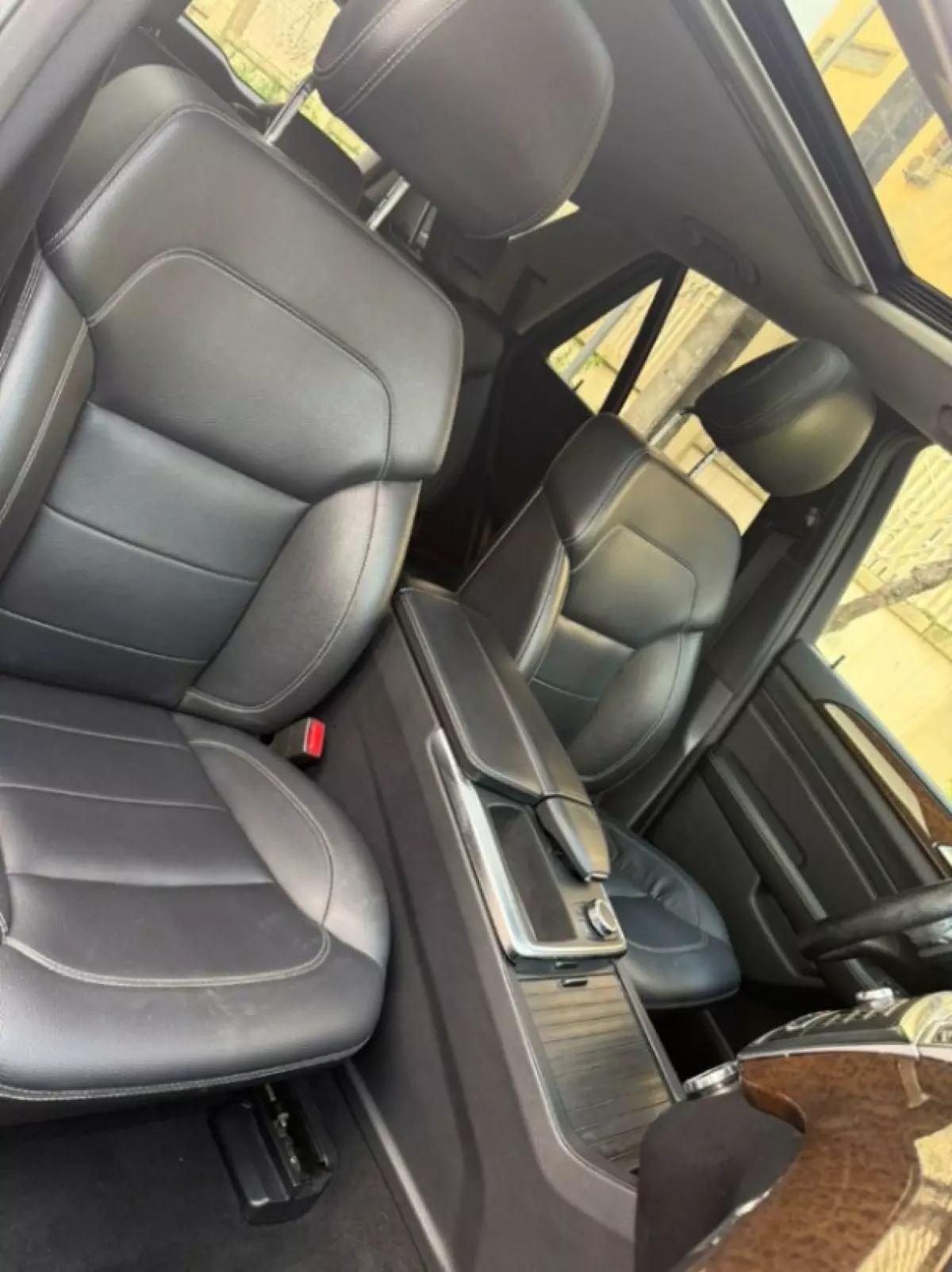 interiorBack