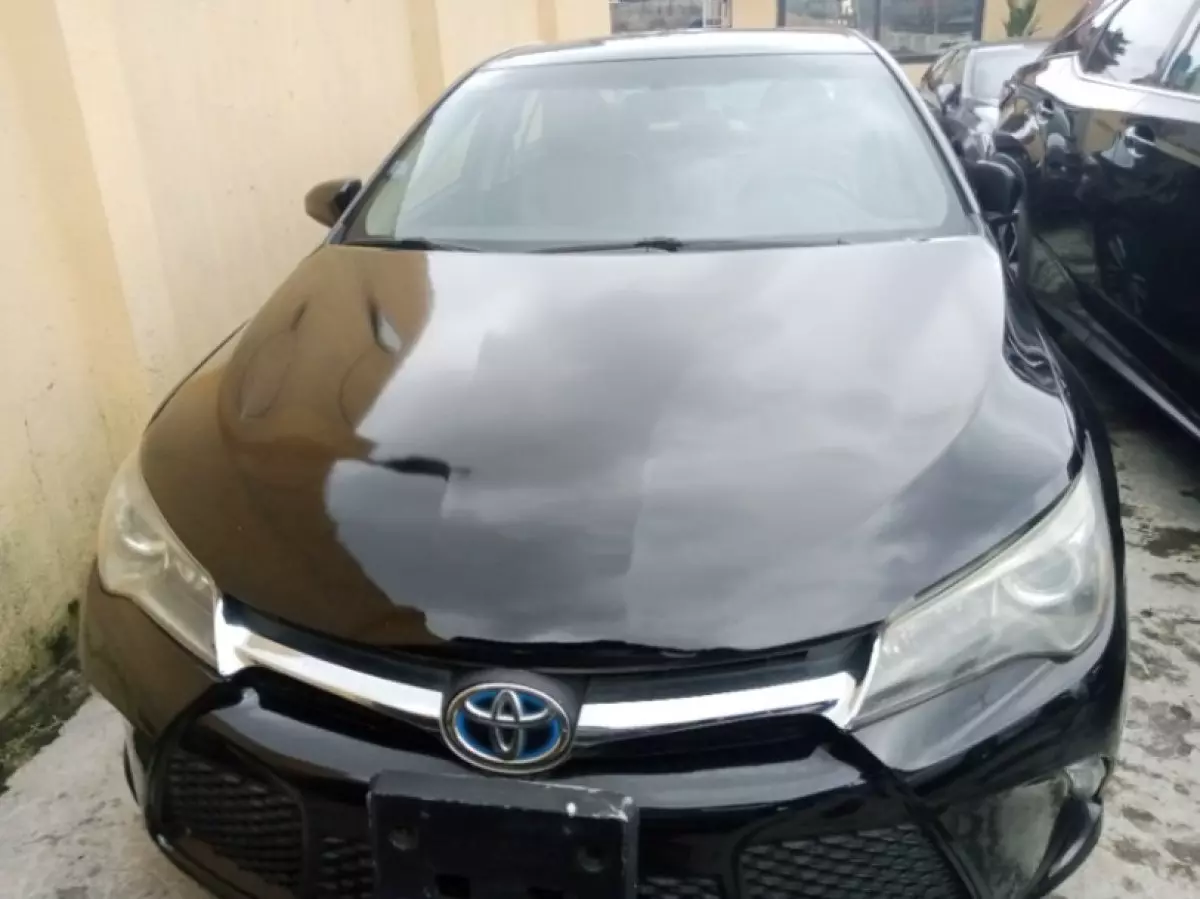 Toyota Camry - 2015