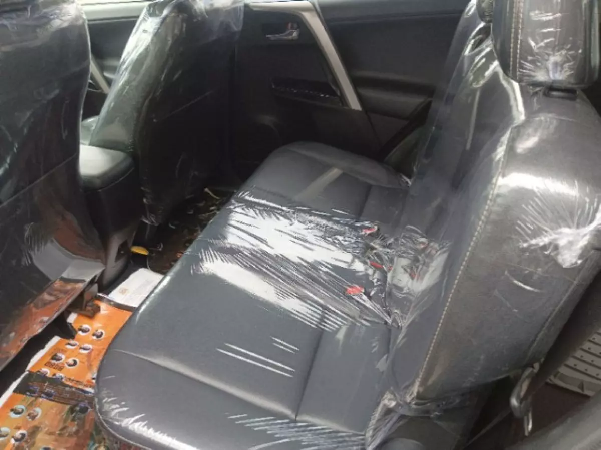 interiorBack