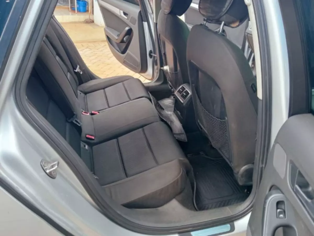 interiorBack