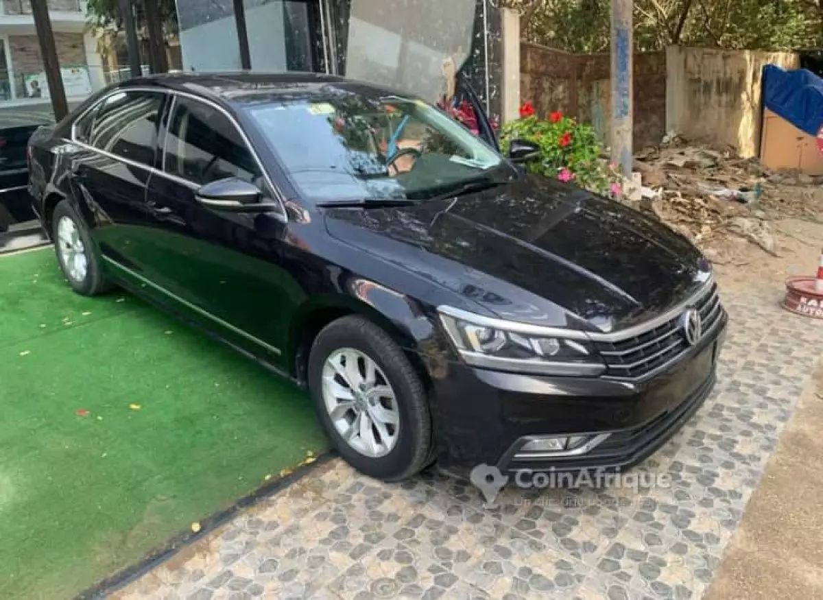 Volkswagen Passat   - 2018