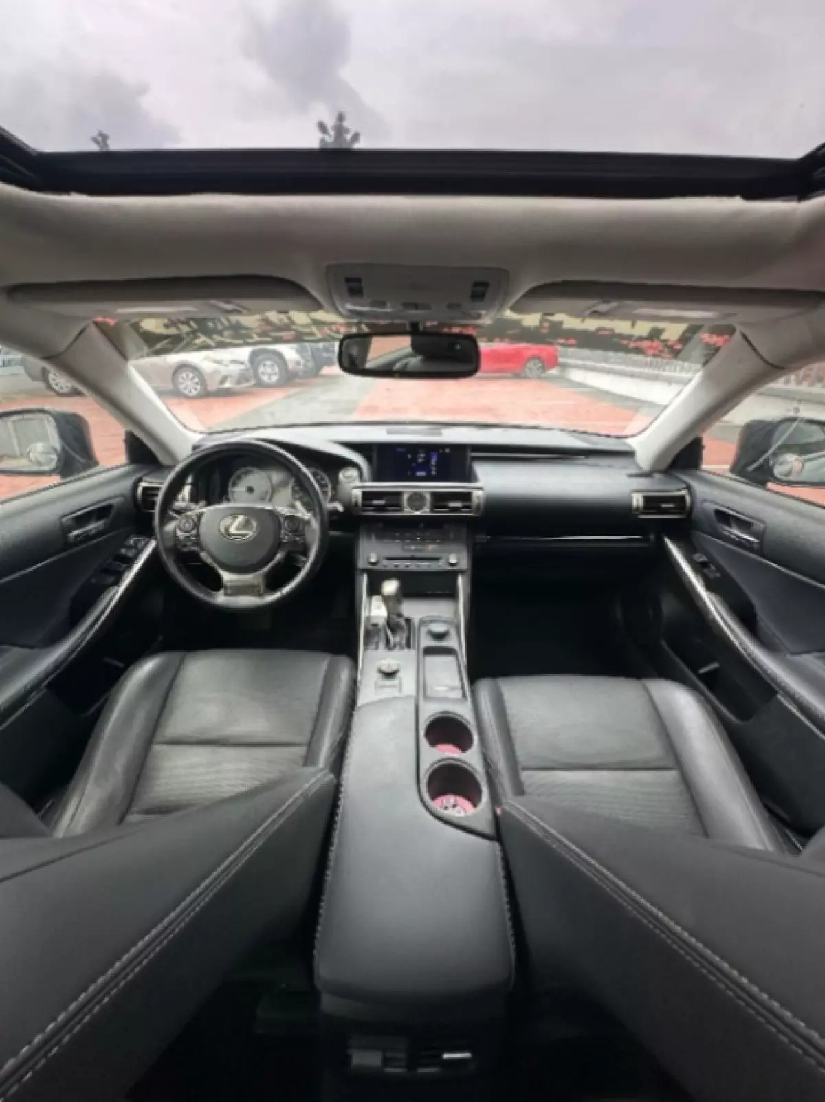 interiorFront